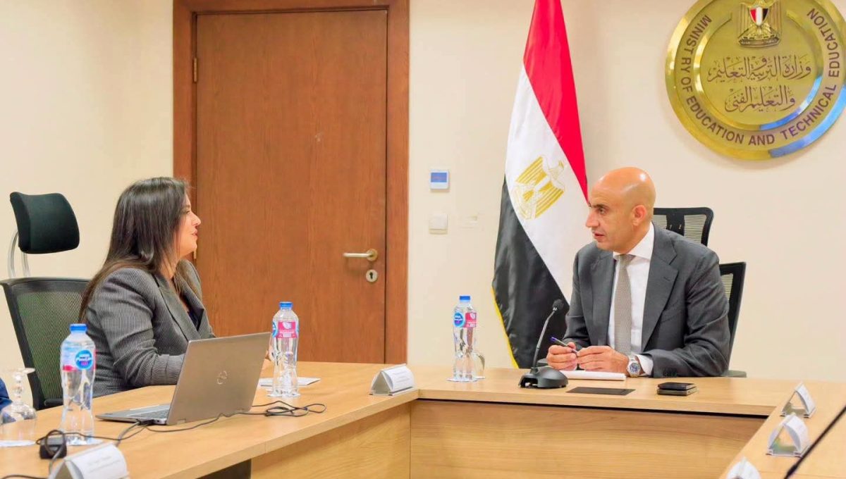 وزير التعليم يبحث مع الاتحاد الدولي للرياضة المدرسية استضافة مصر للبطولات  
