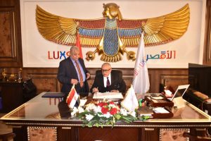 بجد أدنى 240 درجة.. محافظ الأقصر يعتمد تنسيق القبول بالثانوي العام والفني للعام الدراسي 2026/2027 2 محافظ الأقصر يعتمد تنسيق القبول بالثانوي العام