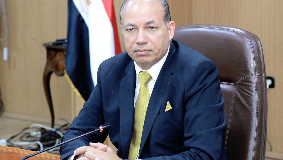 FB IMG 1783360715089 توجيهات عاجلة من رئيس جامعة المنصورة لتحديث توجيهات عاجلة من رئيس جامعة المنصورة لتحديث نظام «ابن سينا» ورفع كفاءة المستشفيات الجامعية موقع في الجامعة