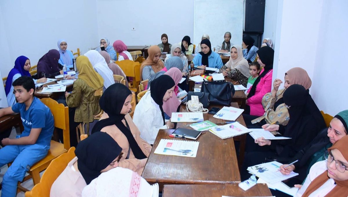 FB IMG 1783425315445 جامعة سوهاج تفتح باب التقديم بمركز اللغات خصم 50% ودورات في 8 لغات.. جامعة سوهاج تفتح باب التقديم بمركز اللغات| تفاصيل موقع في الجامعة