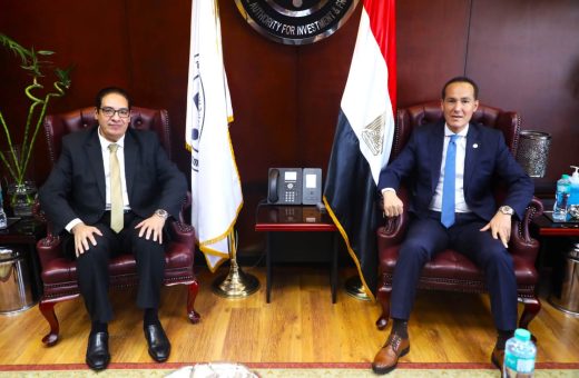 FB IMG 1783666796161 جامعة كيان بالقوات المسلحة جامعة القاهرة وهيئة الاستثمار تتجهان لتوقيع بروتوكول تعاون في مجالات الذكاء الاصطناعي والتحول الرقمي موقع في الجامعة