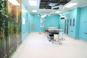وزير التعليم العالي يفتتح مشروعات تعليمية وطبية بجامعة المنصورة