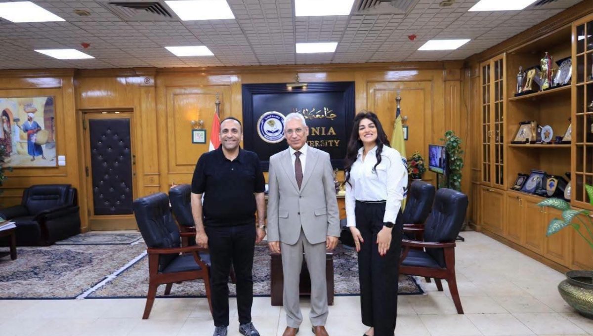 جامعة المنيا تبحث تعزيز التعاون مع جامعة اللوتس وتدريب الطلاب بالمستشفيات الجامعية