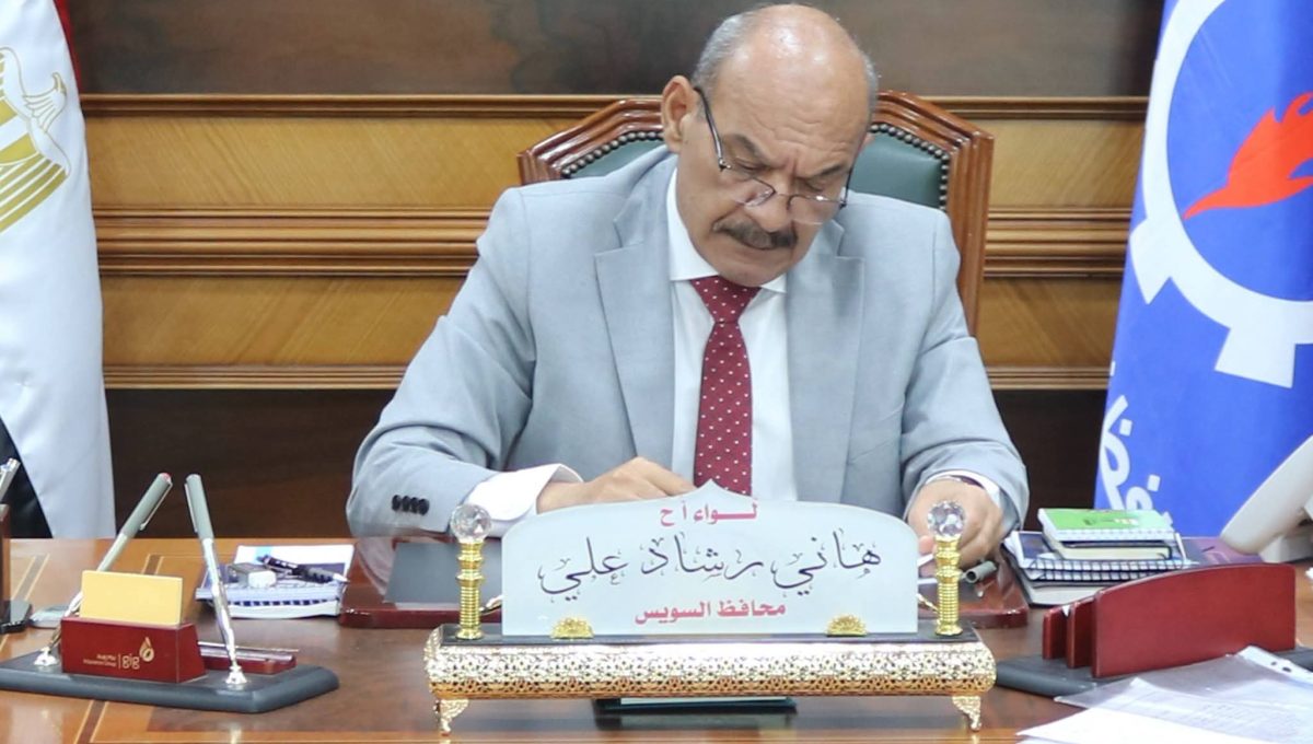 محافظ السويس يعتمد تنسيق القبول بالمدارس الفنية 