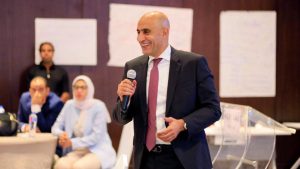 FB IMG 1784216147691 وزير التعليم يتفقد تدريب معلمي البكالوريا وزير التعليم يتفقد تدريب معلمي البكالوريا: إنهاء نظام الفرصة الواحدة والامتحانات من الكتاب المدرسي موقع في الجامعة