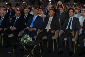 جامعة بنها الأهلية تحتفل بتخريج أول دفعة من طلابها.. ومحافظ القليوبية: ثمرة لرؤية الدولة في تطوير التعليم 3 FB IMG 1784644412082 جامعة بنها الأهلية تحتفل بتخريج أول دفعة من طلابها جامعة بنها الأهلية تحتفل بتخريج أول دفعة من طلابها.. ومحافظ القليوبية: ثمرة لرؤية الدولة في تطوير التعليم موقع في الجامعة