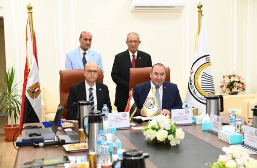 FB IMG 1785088414874 مجلس أمناء جامعة أسيوط الأهلية يناقش خطط التطوير مجلس أمناء جامعة أسيوط الأهلية يناقش خطط التطوير ويجدد بروتوكولات التعاون موقع في الجامعة
