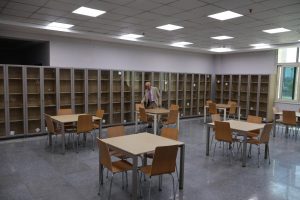 FB IMG 1785420909773 جامعة حلوان الأهلية تستكمل تجهيزات المكتبة المركزية استعدادًا للافتتاح.. جامعة حلوان الأهلية تستكمل تجهيزات المكتبة المركزية لدعم التعليم والبحث العلمي موقع في الجامعة