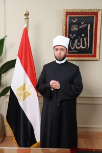 وزير الأوقاف يقرر تكريم الدكتورة آمال إسماعيل ويصفها بالنموذج الملهم