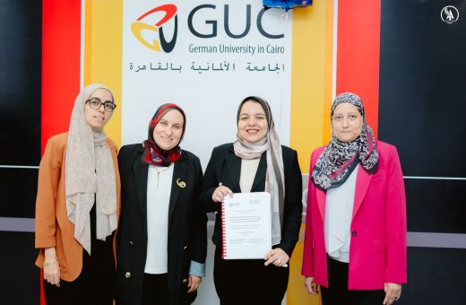 الباحثة آية تامر شوقي المعيدة بقسم الاقتصاد بالجامعة الألمانية بالقاهرة
