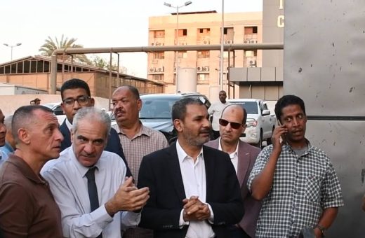 IMG 20260714 WA0139 رئيس جامعة أسوان يؤكد انتظام العمل بالمستشفيات بعد حريق المبنى الإداري.. رئيس جامعة أسوان يؤكد انتظام العمل بالمستشفيات ويوجه بسرعة إعادة التأهيل موقع في الجامعة