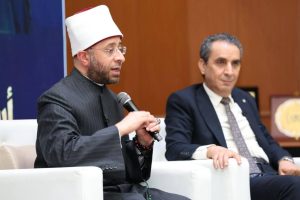 وزير الأوقاف من جامعة المنصورة: الفكر الوسطي يحمي المجتمع من الشائعات ويعزز الانتماء الوطني 2 وزير الأوقاف من جامعة المنصورة: الفكر الوسطي يحمي المجتمع
