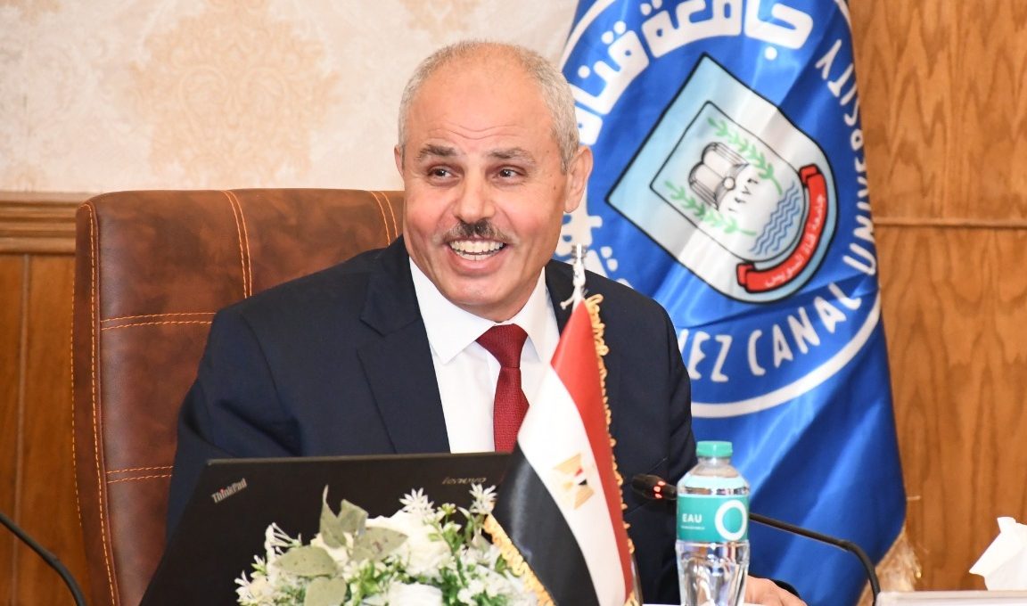 IMG 20260720 WA0055 كلية التجارة بجامعة قناة السويس تنظم ملتقى لطلاب الثانوية العامة 2026.. كلية التجارة بجامعة قناة السويس تنظم ملتقى للتعريف ببرامجها الأكاديمية الجديدة موقع في الجامعة