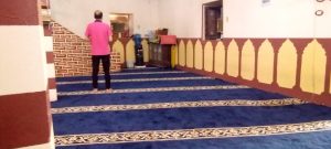 IMG 20260720 WA0079 جامعة أسوان تعلن الانتهاء من فرش مسجد محمد نصر بلال جامعة أسوان تعلن الانتهاء من فرش مسجد محمد نصر بلال لخدمة المصلين موقع في الجامعة