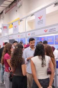 IMG 20260729 WA0017 إقبال كبير على جناح جامعة هليوبوليس في معرض EDU Gate إقبال كبير على جناح جامعة هليوبوليس في معرض EDU Gate للتعليم العالي.. صور موقع في الجامعة