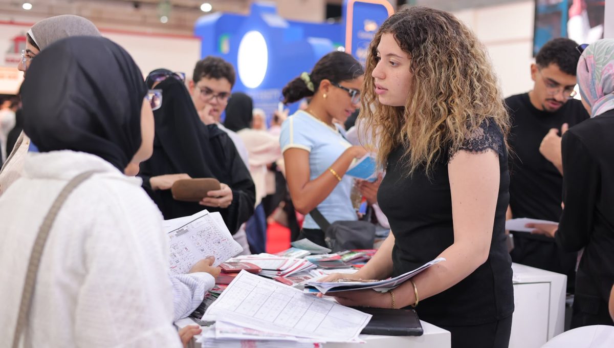 IMG 20260729 WA0023 جناح الجامعة البريطانية في مصر بمعرض EDU Gate إقبال لافت على جناح الجامعة البريطانية في مصر بمعرض EDU Gate للتعليم العالي.. صور موقع في الجامعة