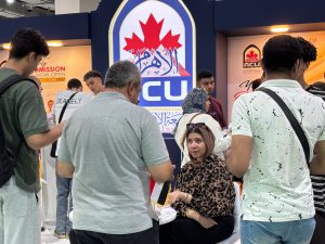 إقبال لافت على جناح الجامعة الكندية بالأهرام في معرض EDU Gate 