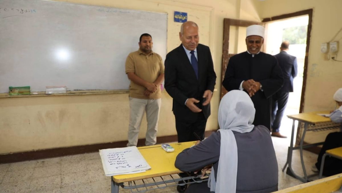 IMG 5293 طلاب الثانوية الأزهرية طلاب الثانوية الأزهرية يختتمون امتحانات القسم العلمي.. تفاصيل آخر يوم باللجان موقع في الجامعة