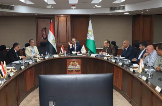 IMG 5301 تحويل طلاب الثانوية إلى المدارس الدول الجيزة تراجع أوضاع 12 كيانًا تعليميًا.. والمحافظ يؤكد: لا تهاون مع الكيانات المخالفة موقع في الجامعة