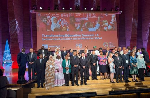 IMG 5659 قنصوة: مراجعة شاملة للتخصصات الجامعية وزير التعليم العالي يستعرض تجربة بنك المعرفة المصري في قمة “تحول التعليم” بباريس موقع في الجامعة