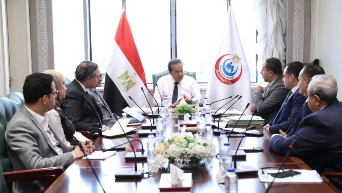 IMG 6041 وزير الصحة يبحث مع جامعة فيينا وزير الصحة يبحث مع جامعة فيينا آخر مستجدات تطوير مستشفى هليوبوليس موقع في الجامعة