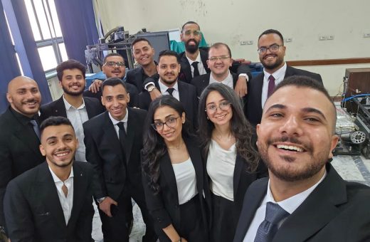 IMG 6641 اعتماد برنامجي علم الحيوان والبيئة البحرية بعلوم قناة من المخلفات إلى منتج مستدام.. طلاب هندسة أسيوط يبتكرون ماكينة ذكية لإنتاج إنترلوك صديق للبيئة موقع في الجامعة