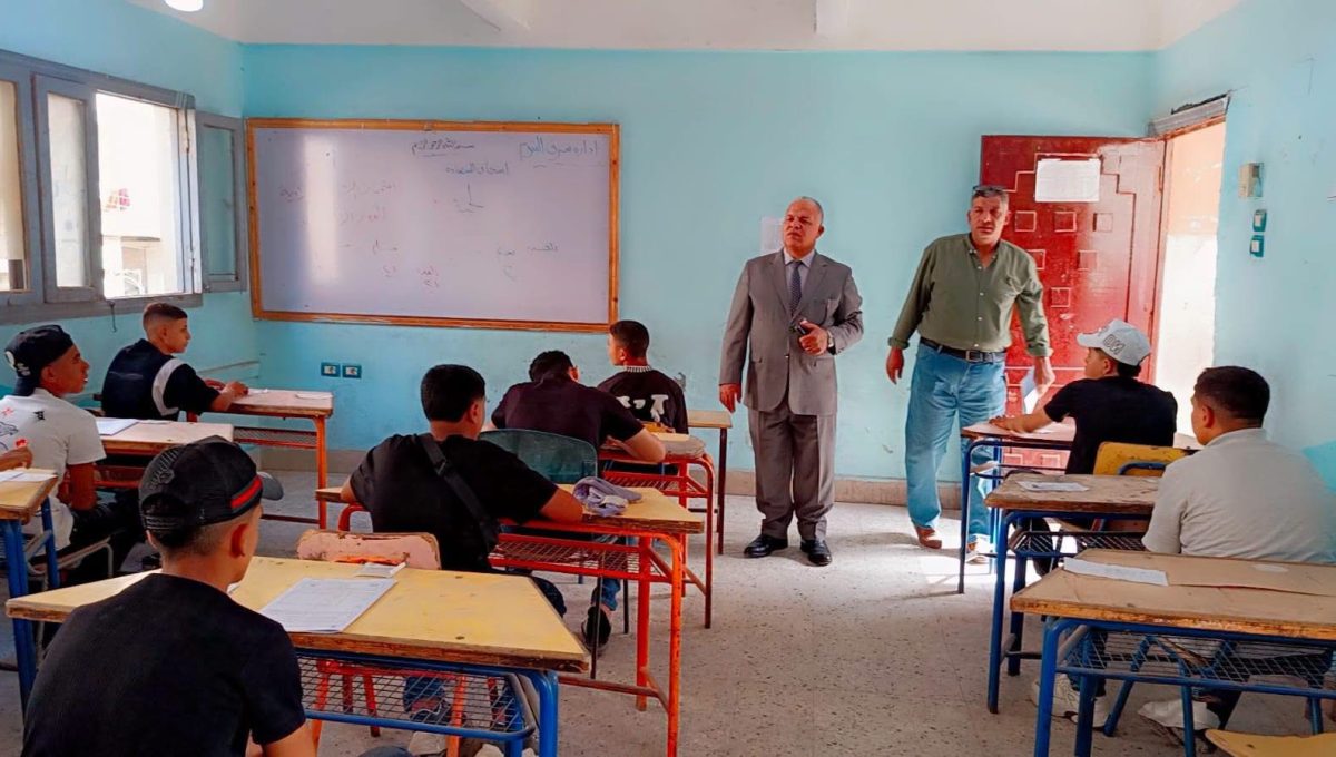 IMG 6982 الدور الثاني للإعدادية وكيل تعليم الفيوم يتفقد لجان الدور الثاني للإعدادية ويؤكد: ممنوع اصطحاب الهاتف المحمول نهائيًا موقع في الجامعة