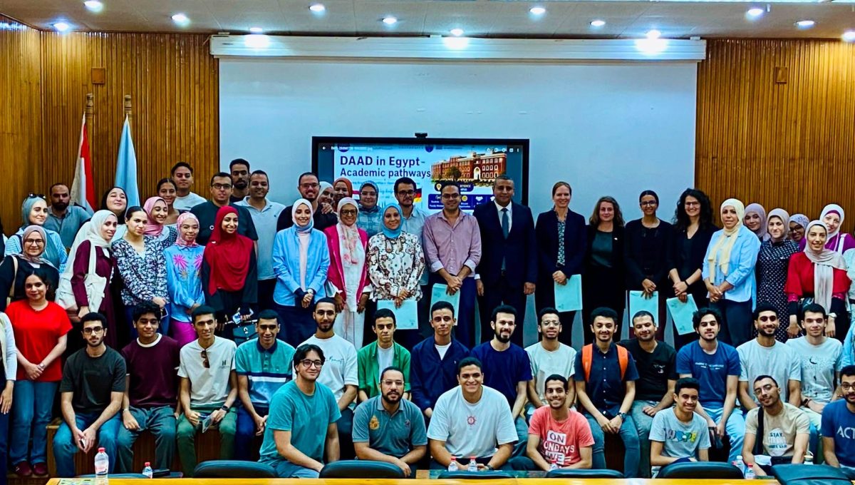 IMG 7249 جامعة الإسكندرية جامعة الإسكندرية و«DAAD» تناقشان تعزيز التعاون في المنح والبحث العلمي والتبادل الأكاديمي موقع في الجامعة