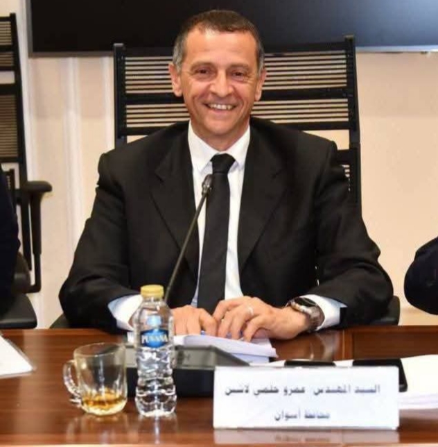 جامعة أسوان تعلن الانتهاء من فرش مسجد محمد نصر بلال 