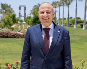 جامعة العاصمة تهنئ الدكتور أحمد الصباغ بمناسبة تعيينه رئيسًا للجامعة المصرية اليابانية 2 الدكتور أحمد الصباغ