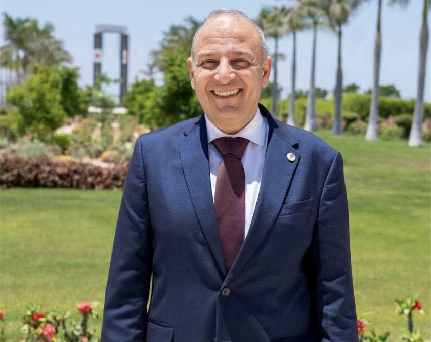 الدكتور أحمد الصباغ