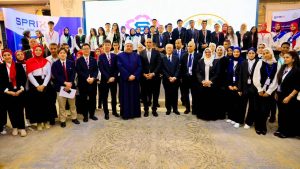 وزير التعليم والسفير اليابانى يكرمان 35 طالبًا وطالبة من المتفوقين في اختبار "توفاس" 3 وزير التعليم والسفير اليابانى يكرمان 35 طالبًا وطالبة من المتفوقين في اختبار "توفاس"