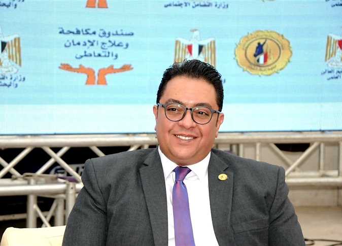 مدير معهد إعداد القادة
