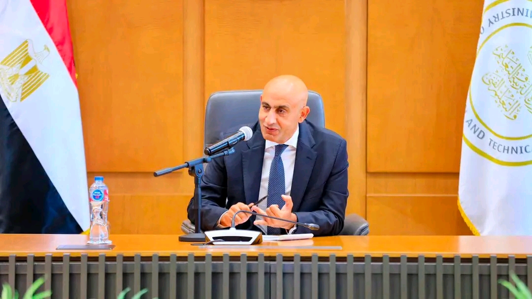 وزير التربية والتعليم، محمد عبد اللطيف