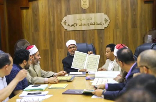 1785686688960 قطاع المعاهد الأزهرية يدرس إنشاء معهد للخط العربي للحفاظ على التراث الإسلامي.. قطاع المعاهد الأزهرية يدرس إنشاء معهد للخط العربي والزخرفة موقع في الجامعة
