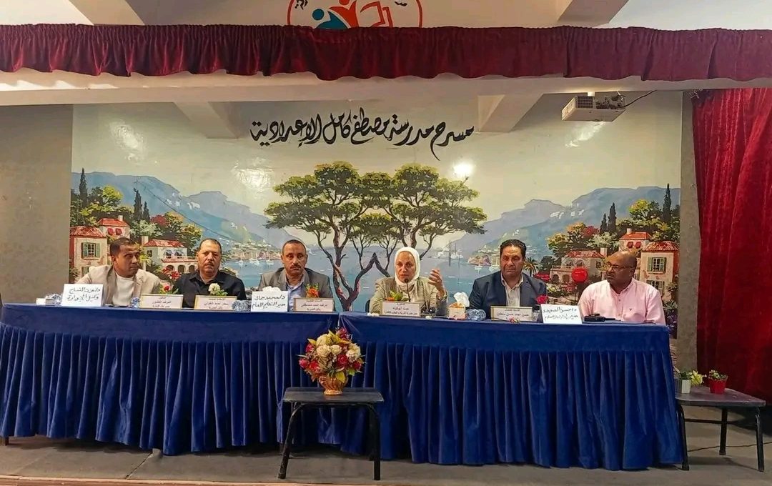 «تعليم القاهرة» تناقش نتائج القوافل الميدانية لمدارس دار السلام والبساتين