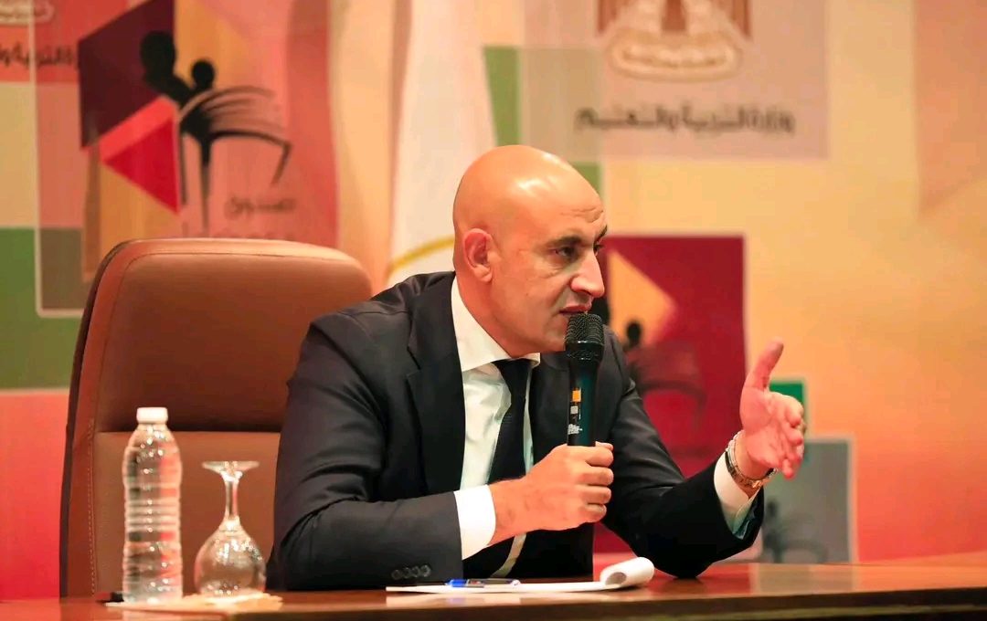 محمد عبد اللطيف، وزير التعليم