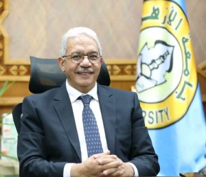 رئيس جامعة الأزهر: صرف مكافأة 2000 جنيه لجميع العاملين 2 الدكتور محمود صديق، رئيس جامعة الأزهر