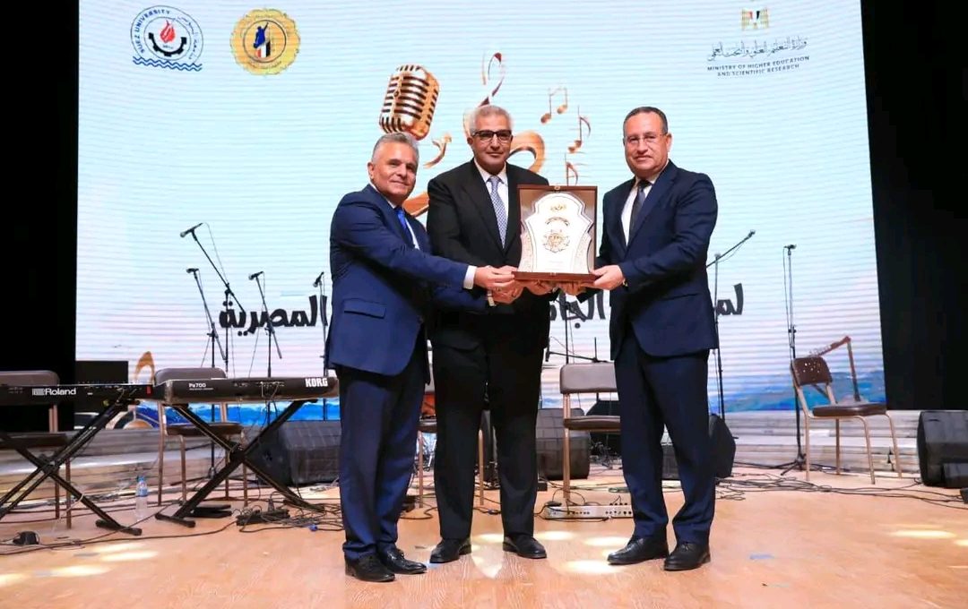 رئيس جامعة السويس: مهرجان «طرب» كشف عن مواهب فنية واعدة بين طلاب الجامعات