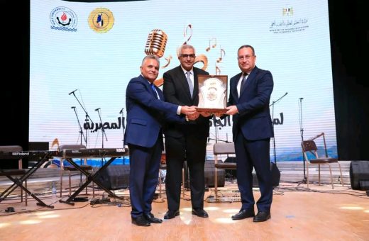 رئيس جامعة السويس: مهرجان «طرب» كشف عن مواهب فنية واعدة بين طلاب الجامعات