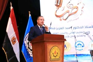 وزير التعليم العالي، عبد العزيز قنصوة