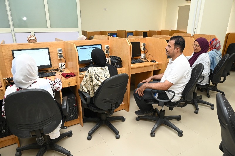 مؤشرات الكليات المتاحة والحد الأدنى للمرحلة الأولى
