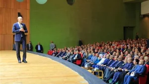 757 وزير التعليم يجتمع بقيادات المدارس لمتابعة جاهزية غدًا.. وزير التعليم يجتمع بقيادات المدارس لمتابعة جاهزية العام الدراسي الجديد موقع في الجامعة