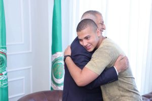 FB IMG 1785679772742 رئيس الأكاديمية العربية يستقبل حمزة المنسي بعد تفوقه على خطى والده الشهيد.. رئيس الأكاديمية العربية يستقبل حمزة المنسي بعد تفوقه في الدبلومة الأمريكية موقع في الجامعة