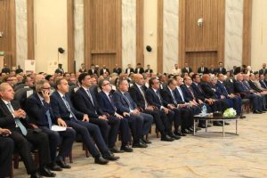 FB IMG 1785691540199 وزير التعليم العالي منح وشراكات دولية وبرامج جديدة.. وزير التعليم العالي يكشف خطة دعم الطلاب وتطوير منظومة التعليم  موقع في الجامعة
