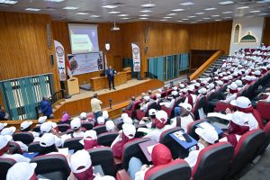 جامعة القاهرة تفتتح انطلاق فعاليات معسكر إعداد قادة المستقبل بالجامعة تحت شعار "مهارات سوق العمل والذكاء الإصطناعي" 2 جامعة القاهرة تفتتح انطلاق فعاليات معسكر إعداد قادة المستقبل بالجامعة تحت شعار "مهارات سوق العمل والذكاء الإصطناعي"