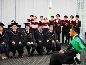 FB IMG 1786174254851 جامعة هيروشيما تمنح وزير التعليم الدكتوراه جامعة هيروشيما تمنح وزير التعليم الدكتوراه الفخرية تقديرًا لإصلاحات التعليم وتعزيز التعاون مع اليابان موقع في الجامعة