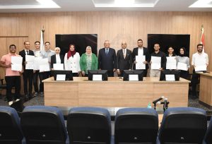 FB IMG 1786466857036 رئيس الجامعة يكرم أبطال الهندسة والحاسبات طلاب عين شمس يحصدون جوائز عالمية.. رئيس الجامعة يكرم أبطال الهندسة والحاسبات موقع في الجامعة