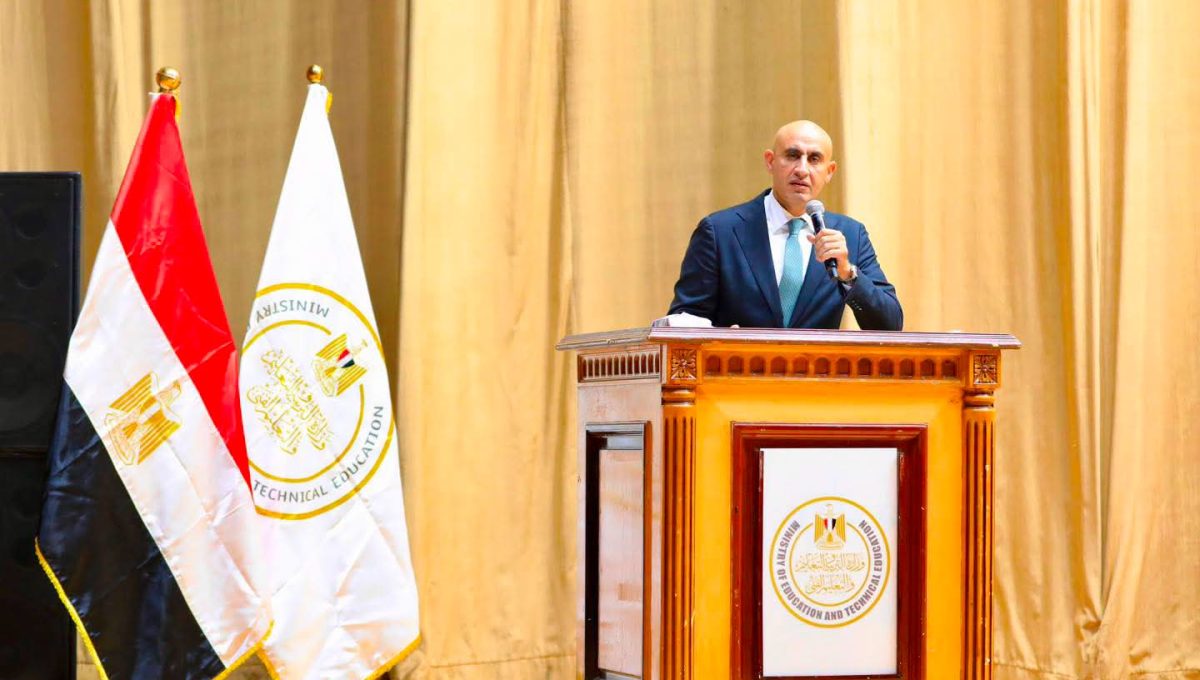 وزير التعليم يوجه بتدريس التربية الدينية ضمن الحصص الأربع 