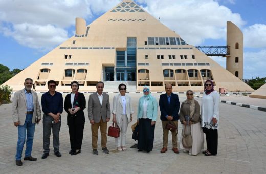 FB IMG 1786978525773 جامعة قناة السويس لطلاب جامعة الإسكندرية.. 30 منحة مجانية بالمدارس الصيفية لمدينة الأبحاث العلمية موقع في الجامعة